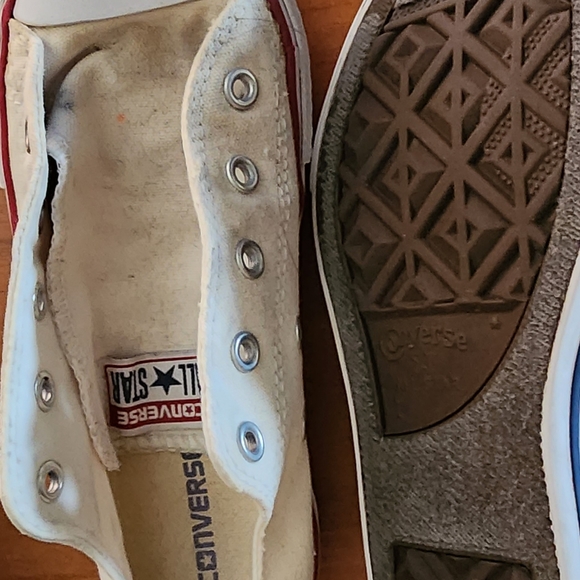 KIDS CHUCK TAYLORS WHITE SIZE 2 - Picture 3 of 3